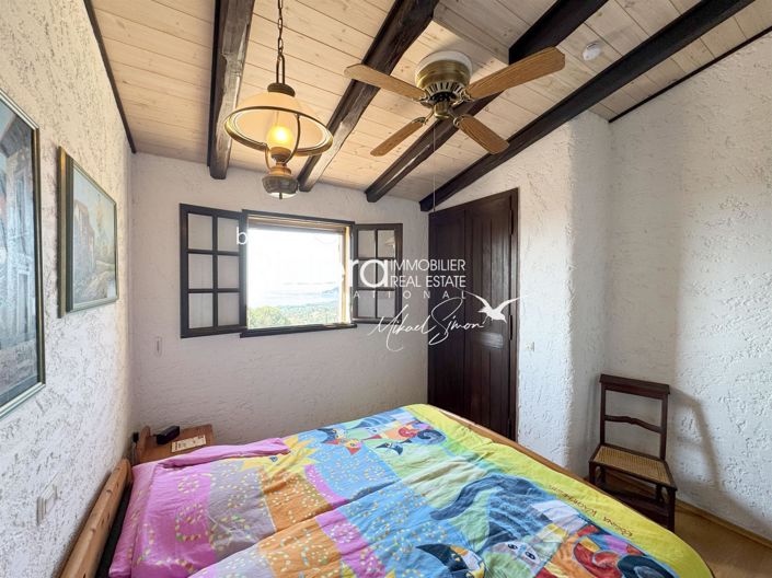 Image No.24-7 Bed House for sale