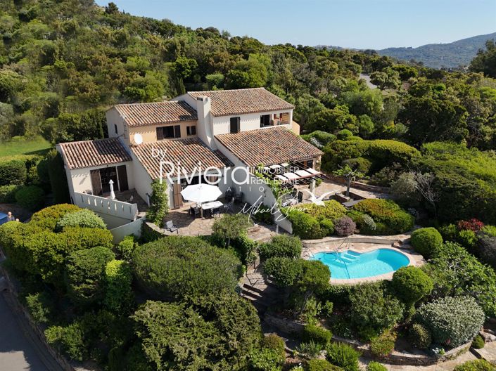 Image No.4-7 Bed House for sale