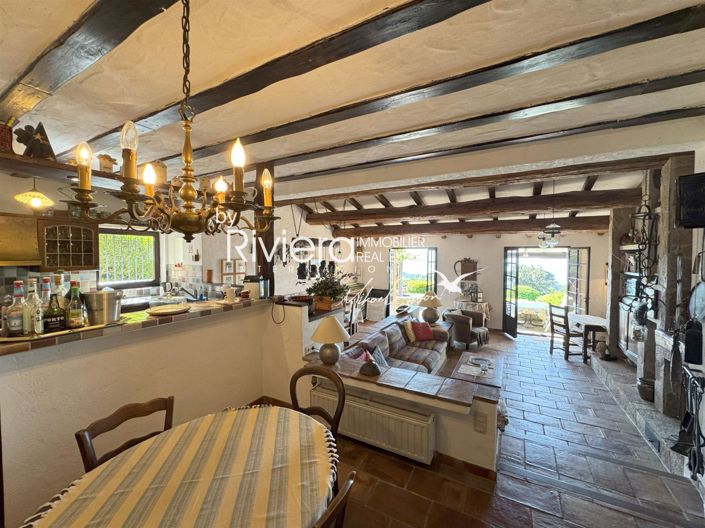 Image No.8-7 Bed House for sale