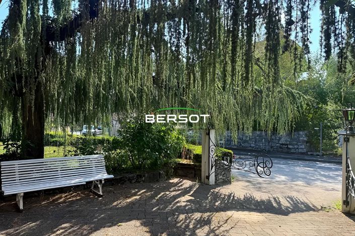 Image No.9-2 Bed House for sale