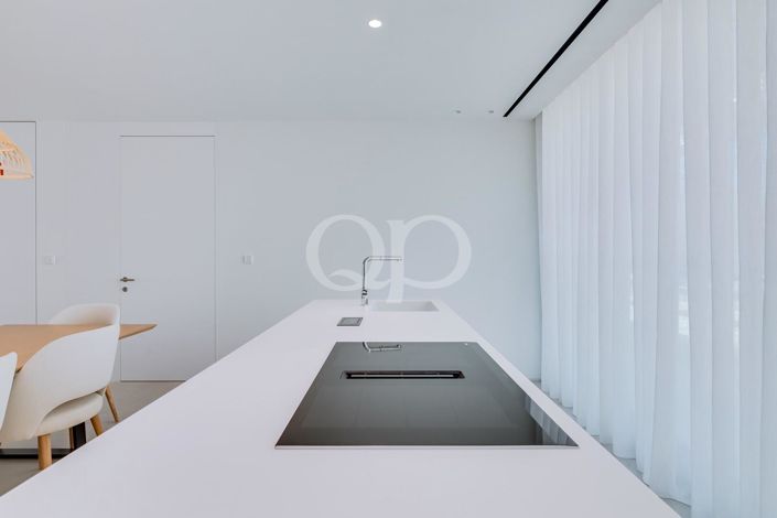 Image No.30-2 Bed House for sale