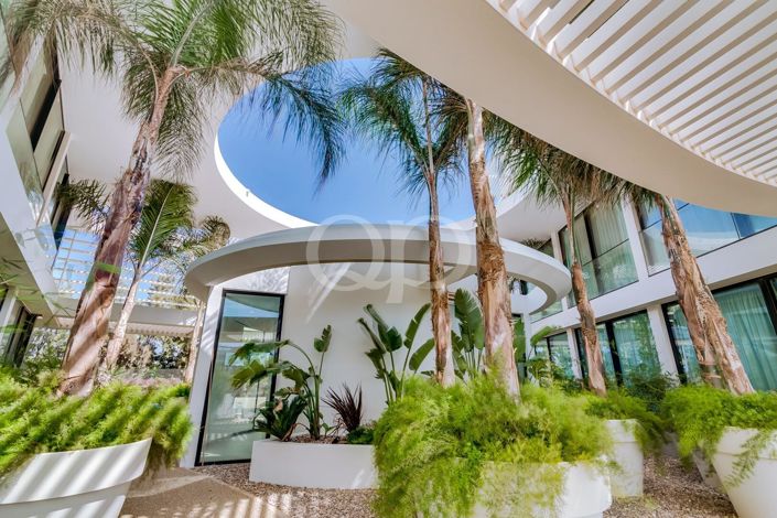 Image No.41-2 Bed House for sale