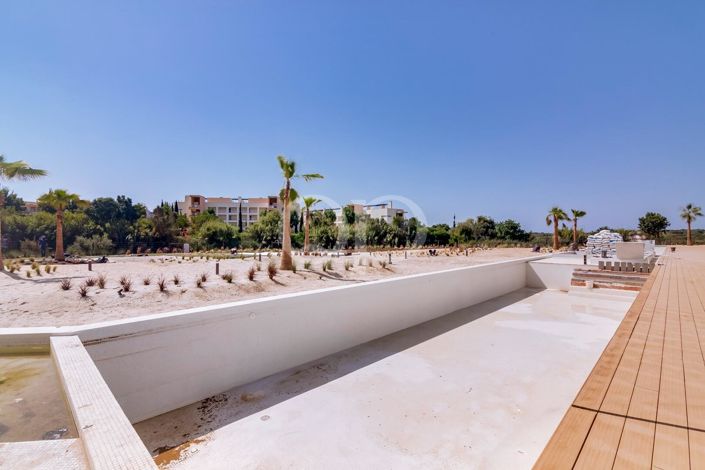 Image No.42-2 Bed House for sale