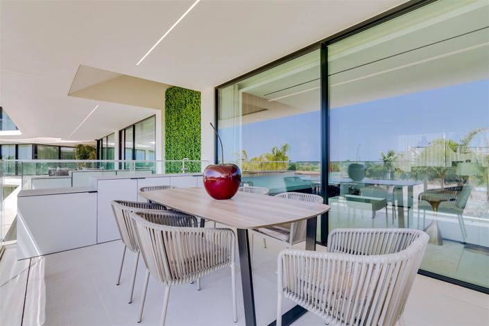 Image No.44-2 Bed House for sale