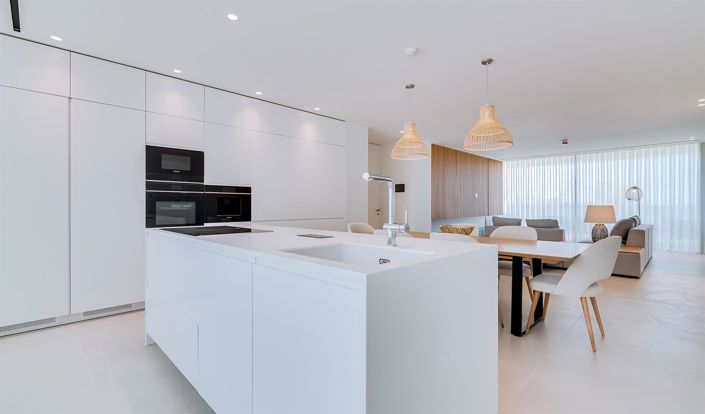 Image No.45-2 Bed House for sale