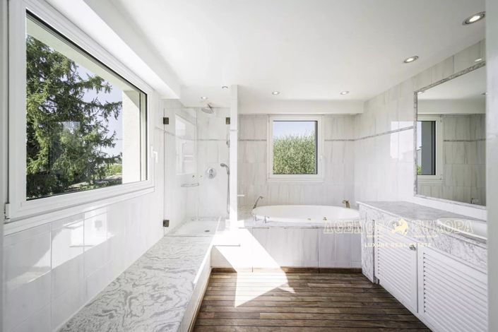 Image No.12-Maison de 4 chambres à vendre à Le Cannet