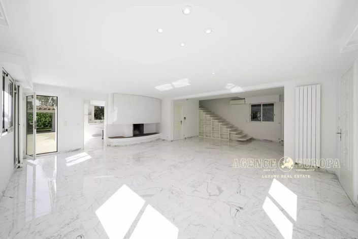 Image No.6-Maison de 4 chambres à vendre à Le Cannet