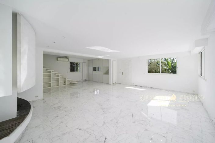 Image No.7-Maison de 4 chambres à vendre à Le Cannet