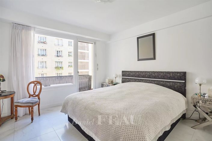 Image No.10-3 Bed Apartment for sale