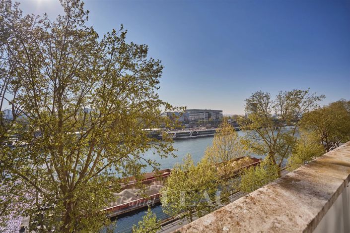 Image No.21-3 Bed Apartment for sale