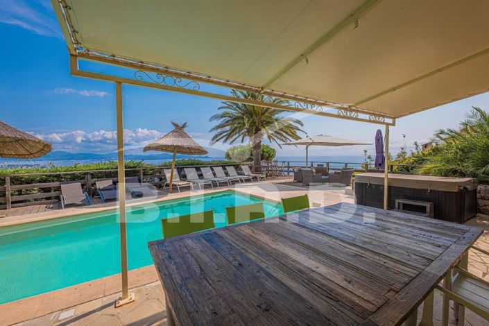 Image No.6-5 Bed House for sale