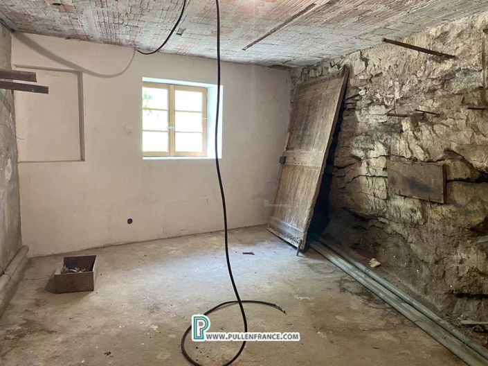 Image No.5-House for sale