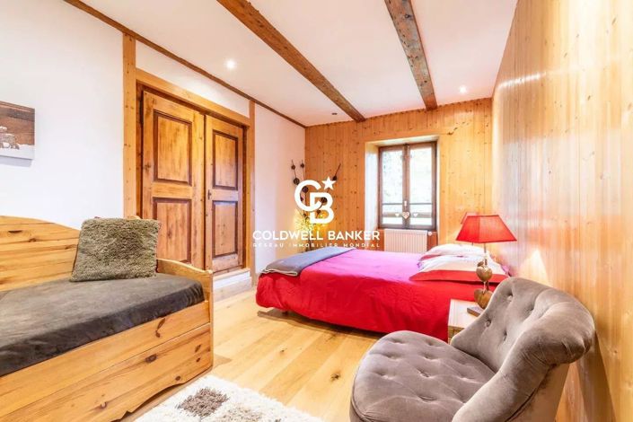 Image No.17-6 Bed Apartment for sale