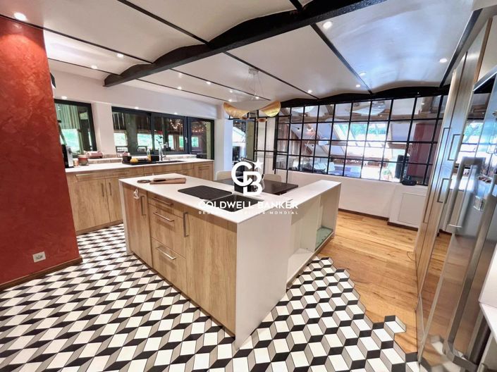 Image No.6-6 Bed Apartment for sale