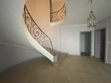 1 - Vic-Fezensac, Property