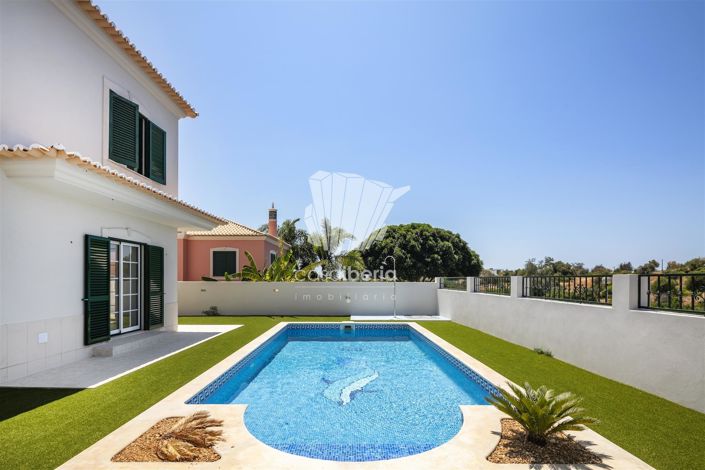 Image No.13-3 Bed House for sale