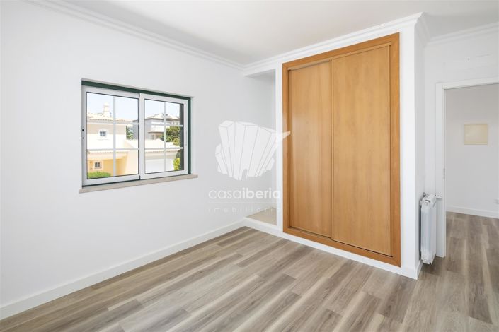 Image No.50-3 Bed House for sale