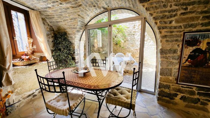 Image No.1-2 Bed House for sale