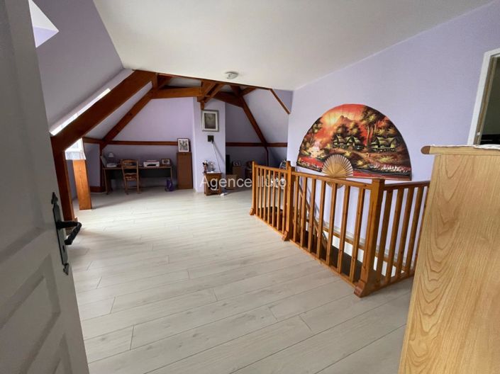 Image No.8-3 Bed House for sale