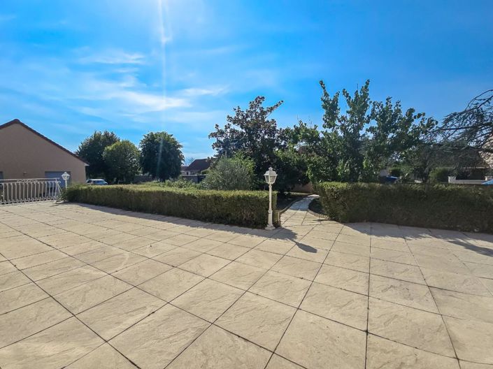 Image No.11-4 Bed House for sale