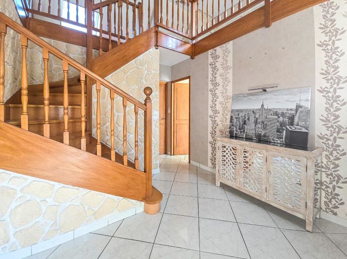 Image No.16-4 Bed House for sale