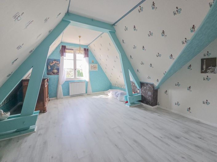 Image No.6-4 Bed House for sale