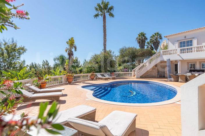 Image No.40-5 Bed House for sale