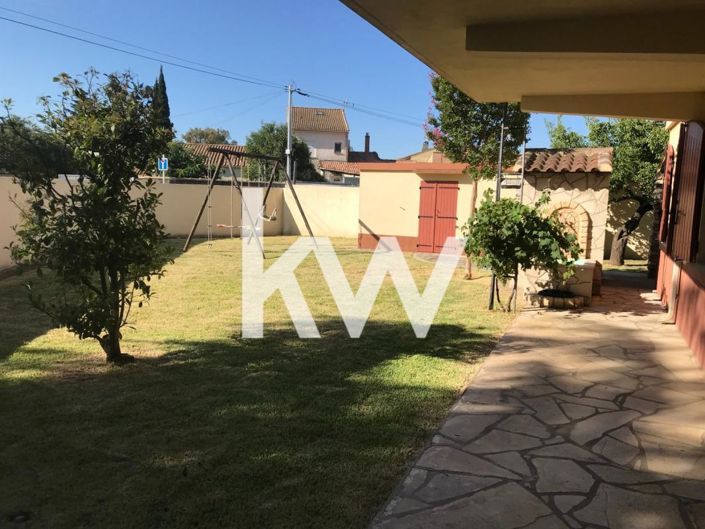 Image No.1-5 Bed House for sale