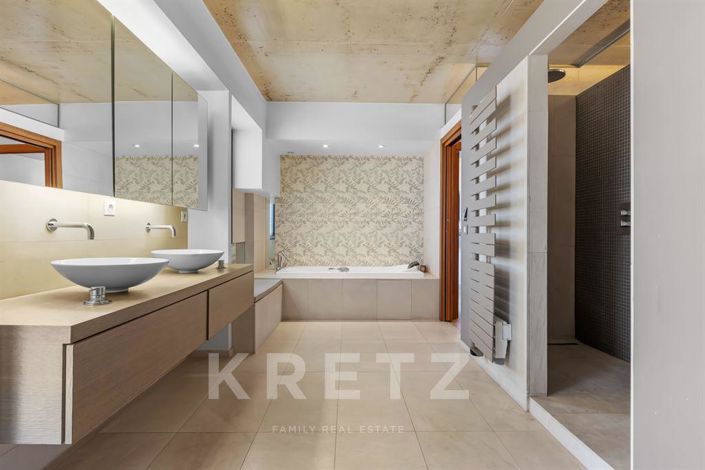 Image No.12-4 Bed House for sale