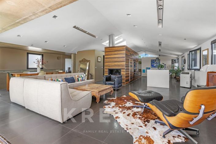 Image No.7-4 Bed House for sale