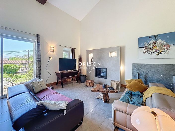 Image No.12-4 Bed House for sale