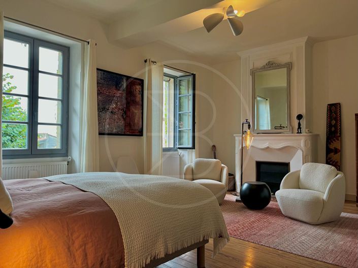 Image No.9-5 Bed House for sale