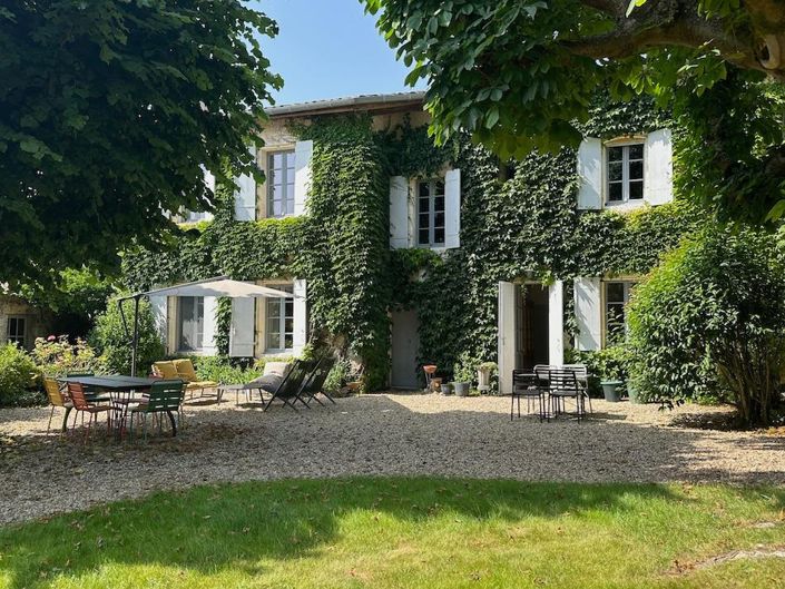 Image No.1-5 Bed House for sale