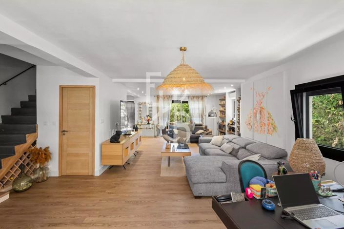 Image No.16-4 Bed House for sale