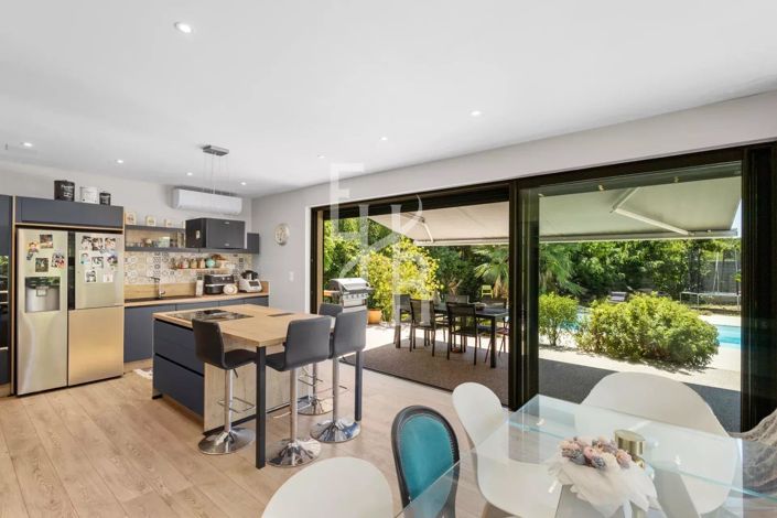 Image No.20-4 Bed House for sale