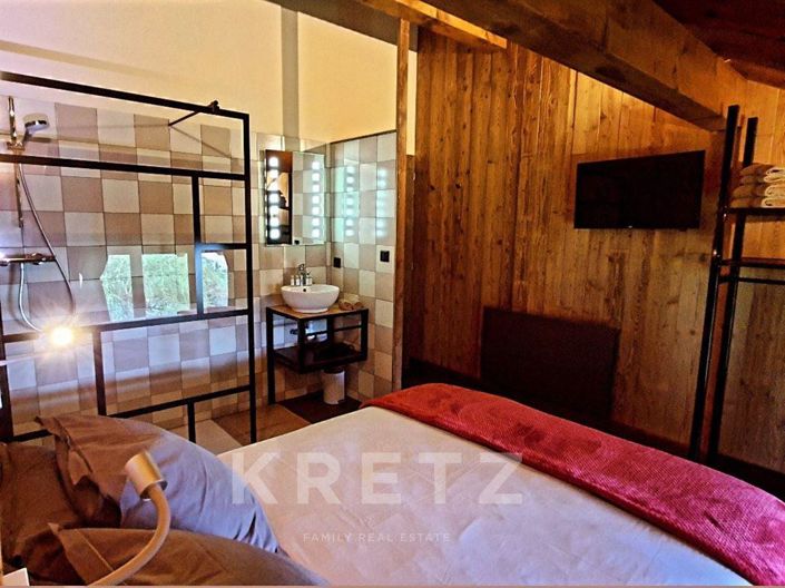 Image No.8-7 Bed House for sale