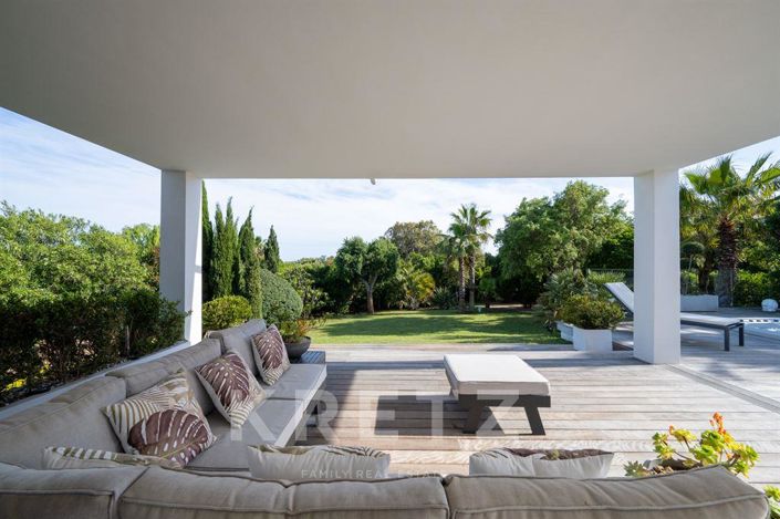 Image No.12-6 Bed House for sale