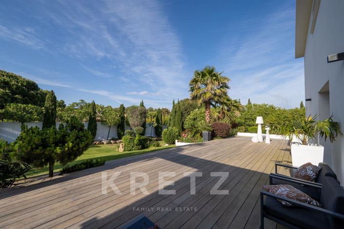 Image No.16-6 Bed House for sale