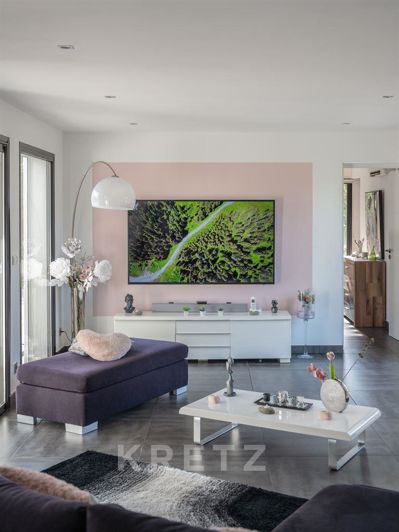 Image No.17-6 Bed House for sale