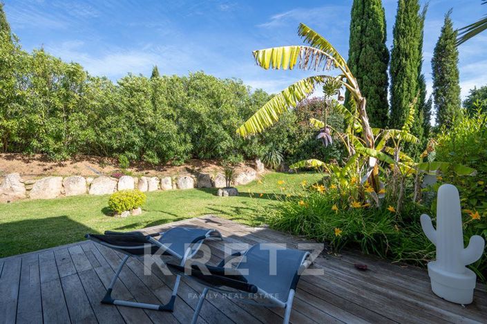 Image No.9-6 Bed House for sale