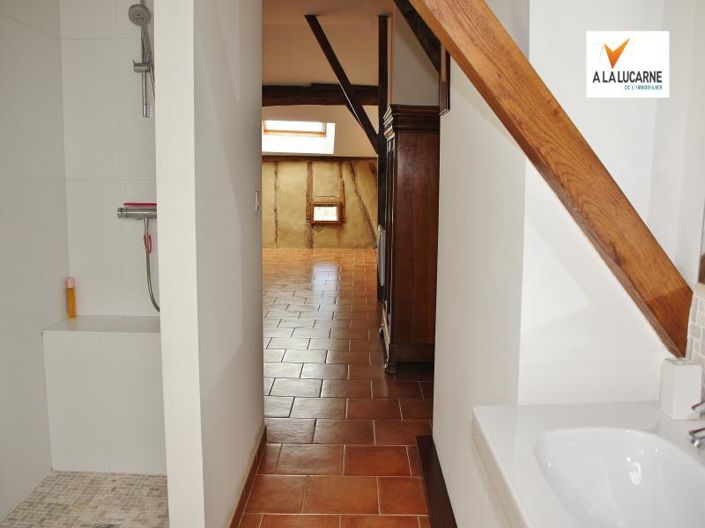 Image No.18-5 Bed House for sale