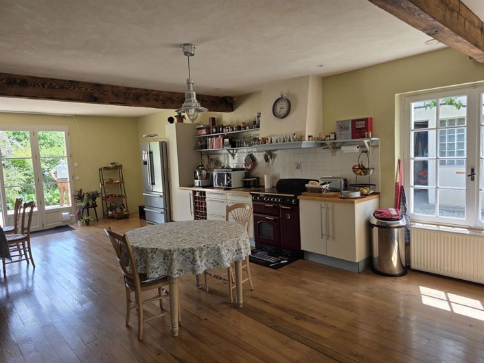 Image No.6-5 Bed House for sale