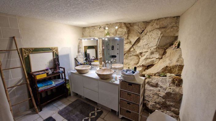 Image No.9-2 Bed House for sale