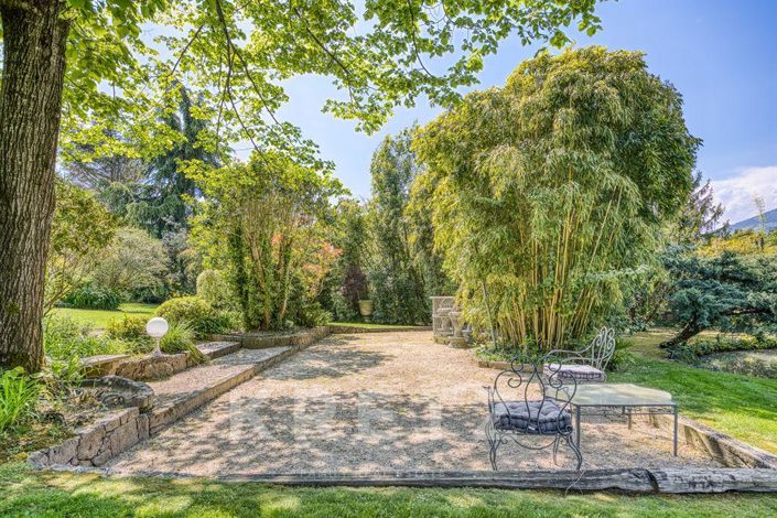 Image No.18-6 Bed House for sale