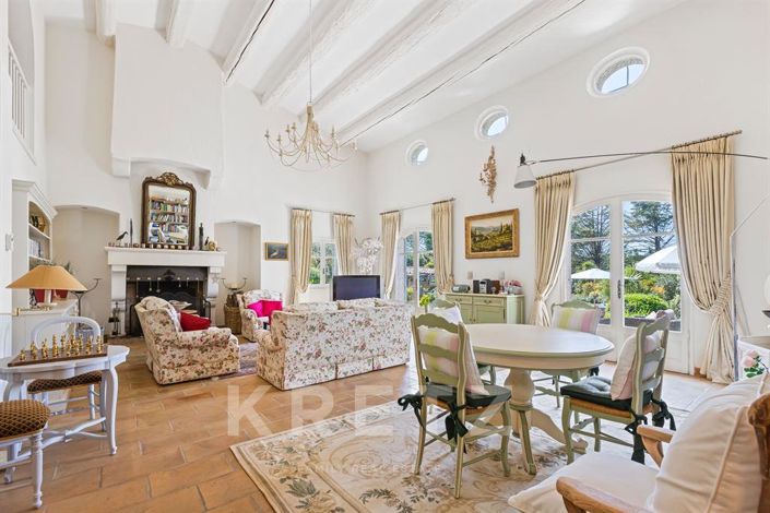 Image No.4-6 Bed House for sale