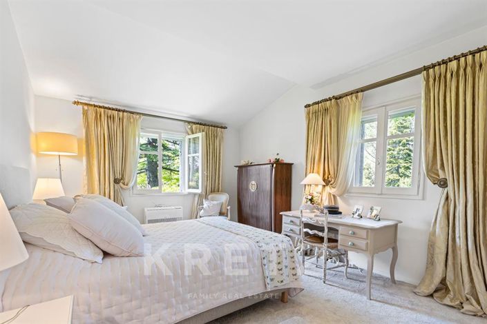 Image No.7-6 Bed House for sale