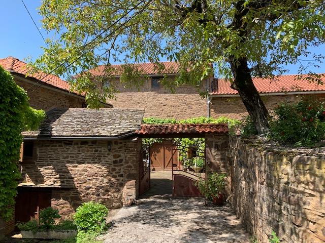 Image No.1-4 Bed House for sale