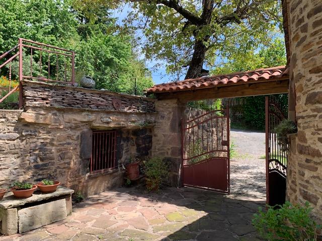 Image No.2-4 Bed House for sale