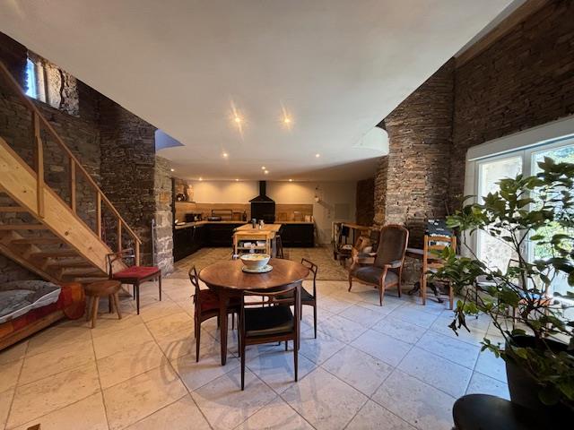 Image No.21-4 Bed House for sale