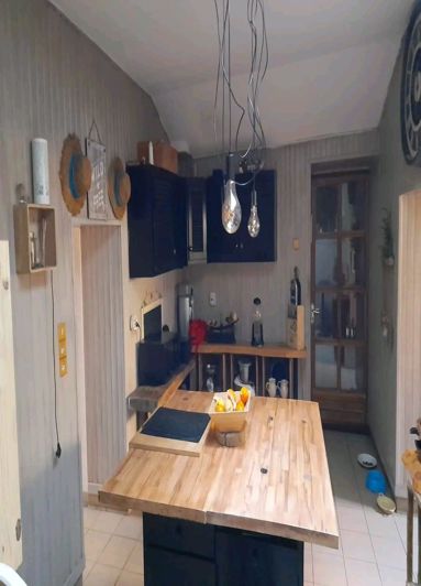 Image No.8-5 Bed House for sale